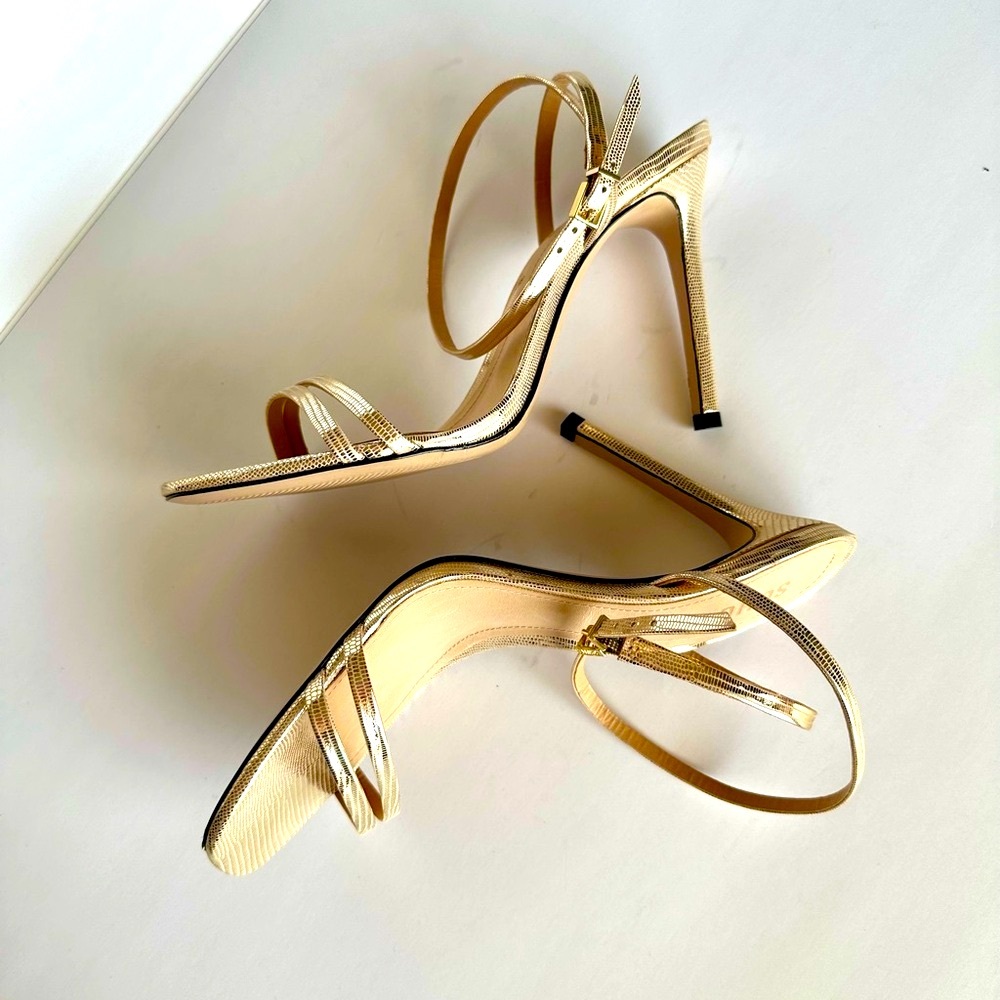 Schutz Altina Leather Sandal in Gold NWOB Size 8.5